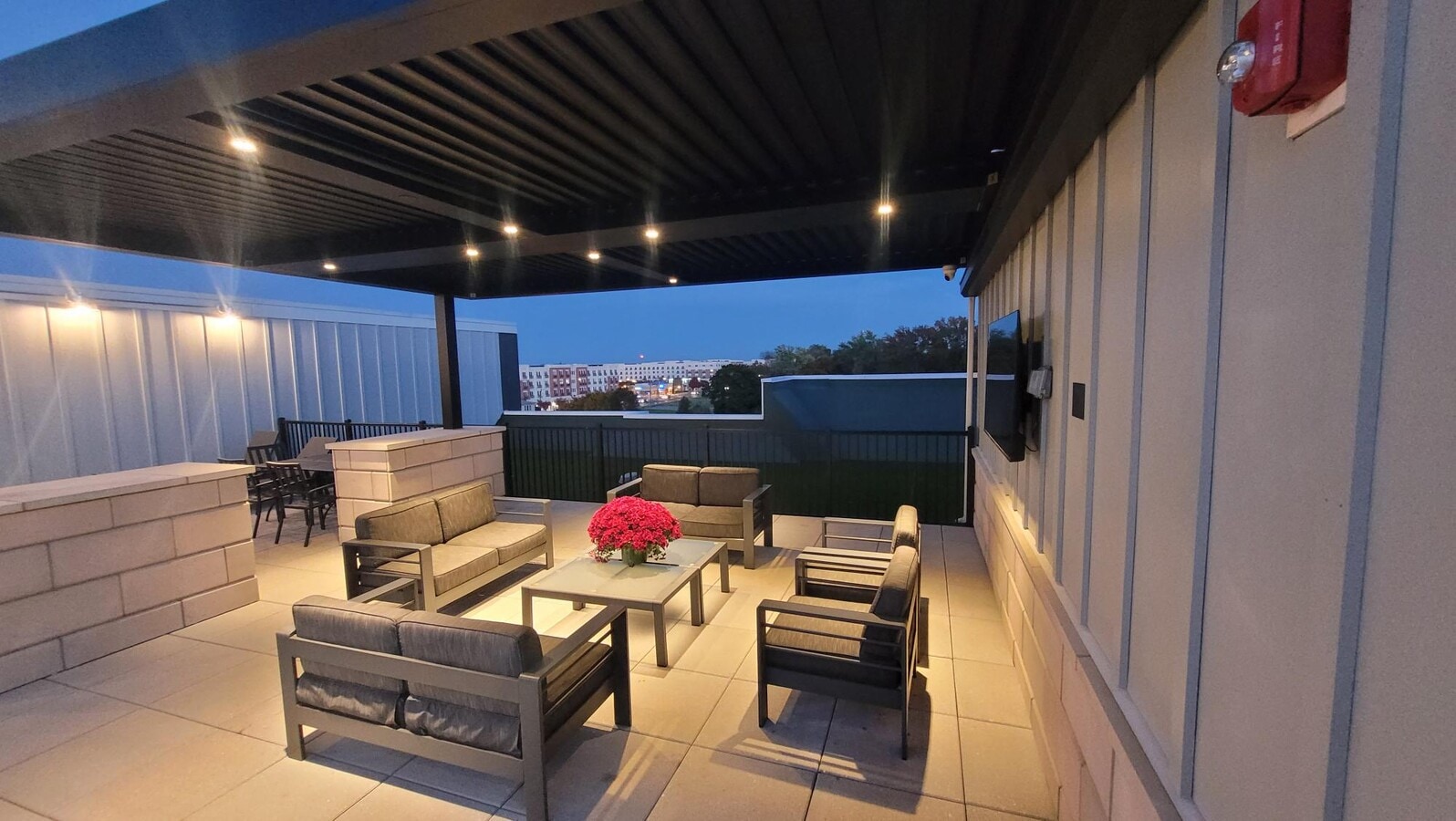 Rooftop Deck - Southside Lofts at Town Center
