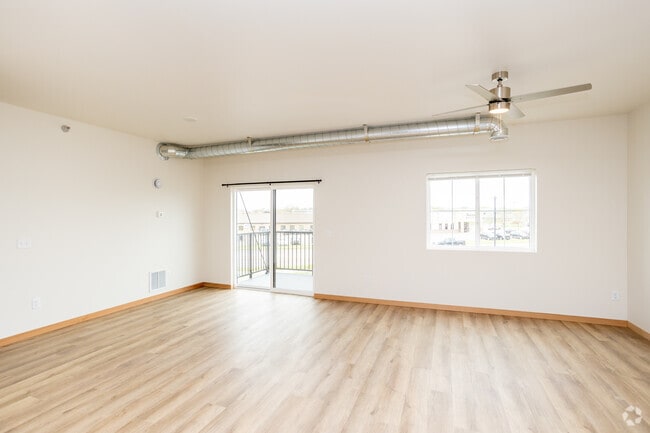 3BR, 2BA - 1,296SF - Living Room
