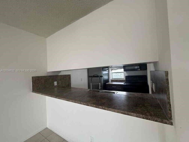 Photo - 8620 N Sherman Cir Unit 503