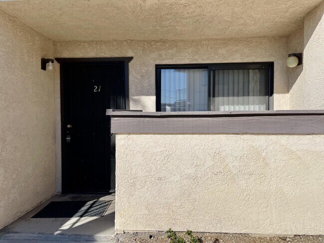 New Flooring, no carpet. 2bed 2bath Gated Community with a Swimming Pool