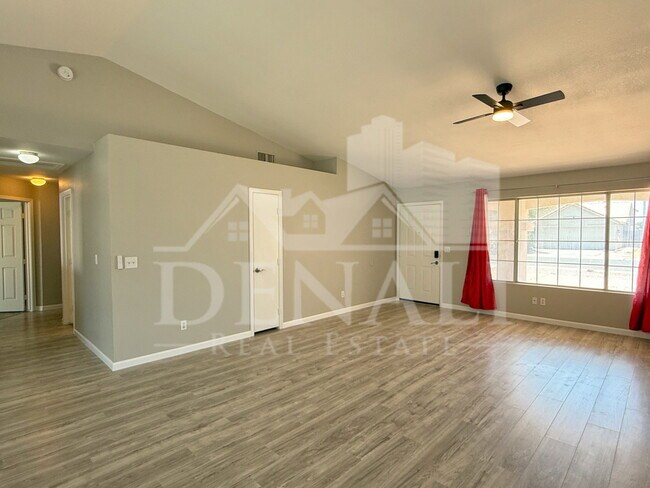 490 E Bart Dr