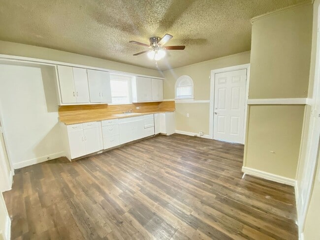 Photo - $0 First Month's Rent / $0 Deposit at Move-in