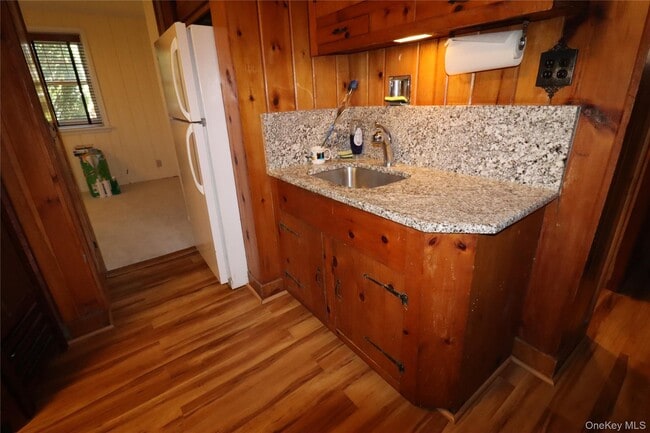 Photo - 215 Overland Rd Unit 2