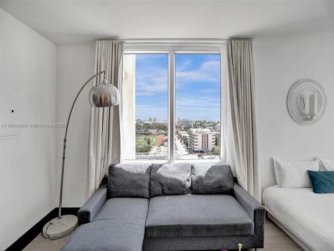 Photo - 1100 West Ave Unidad 1101