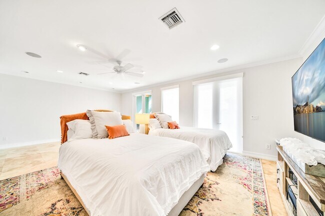 Photo - 138 Marine Way