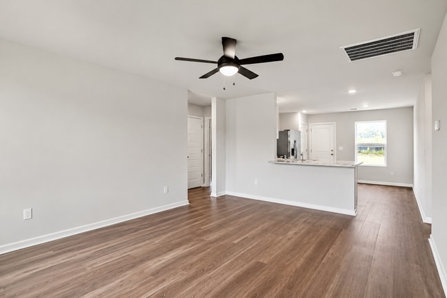 Photo - 817 Ashford Dr