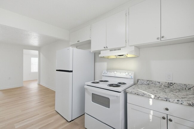 Building Photo - 1824 Grayson St Unit 3