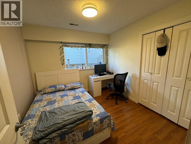 Photo - 7489 19th Ave