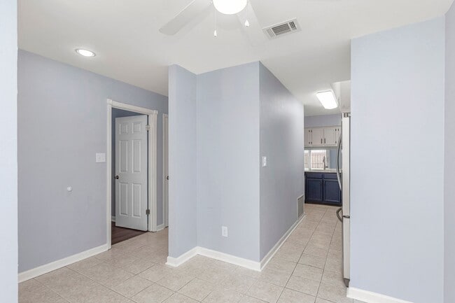 Photo - 2BD / 2BA Home Near Eglin AFB and Downtown...