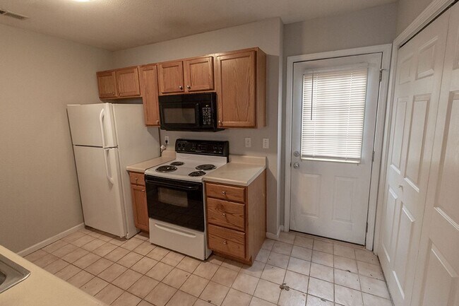 Photo - 1323-1325 Godas Dr Unit 1323