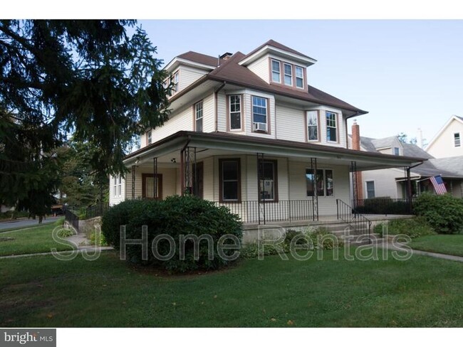 Photo - 745 Highland Ave Rental
