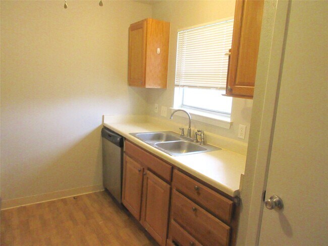 Photo - 1230 Shadowdale Dr Unidad 12