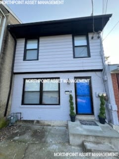 Building Photo - Beautiful Renovated Townhouse-Fully Furnis...