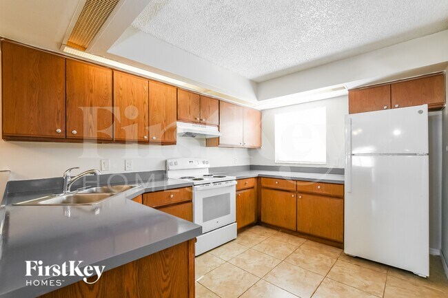 Photo - 1051 Shepherd Ave