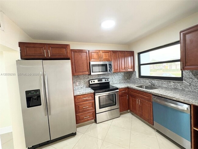 Photo - 1606 NW 90th Way
