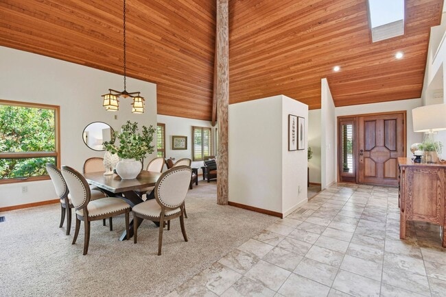 Photo - 4730 Woodcliff Ct