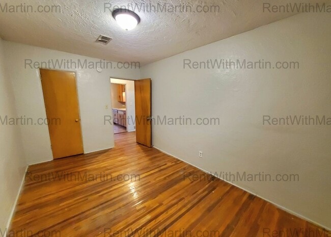 Photo - 9 N Frederick Ave Unit Apt 2