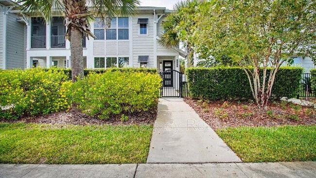 Building Photo - 409 Crestview Dr