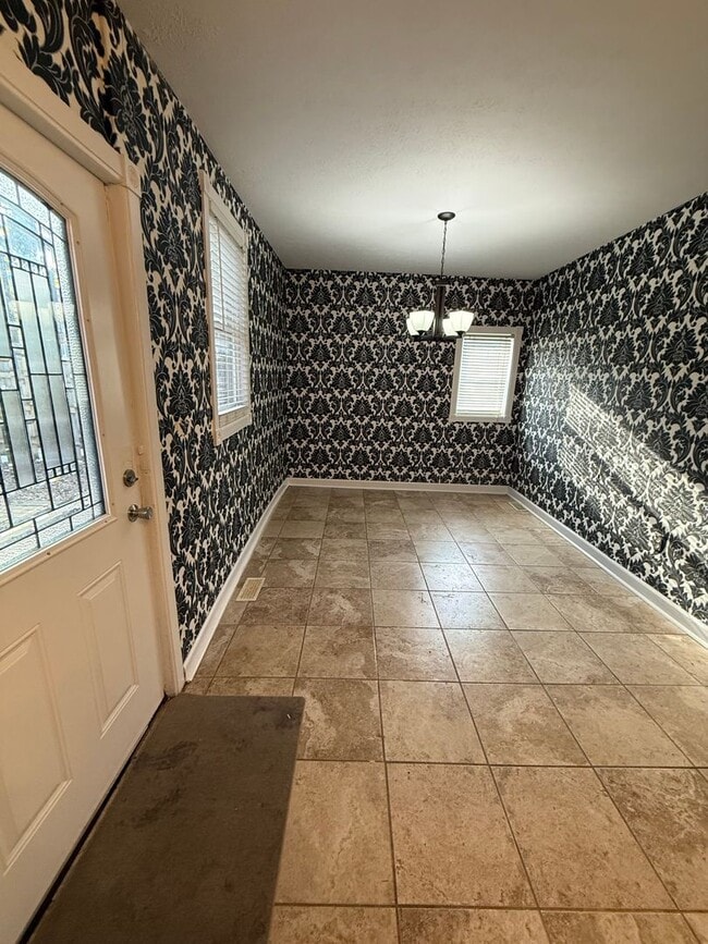 Photo - 711 W Maxwell St Unit 711 W Maxwell  1