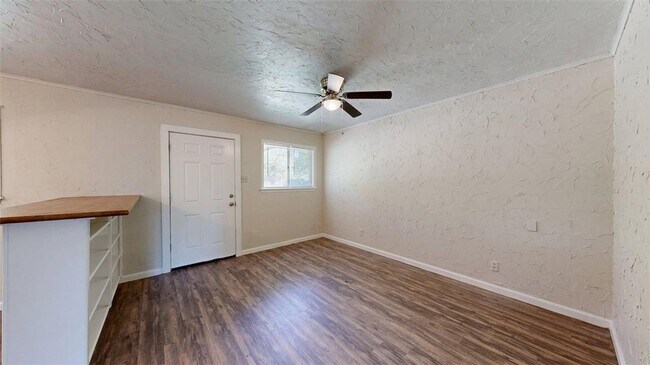 Photo - 16567 Farm to Market Rd 2154 Unidad 9