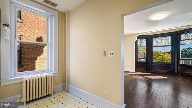 Photo - 2206 S Broad St Unit 2ND FLOOR