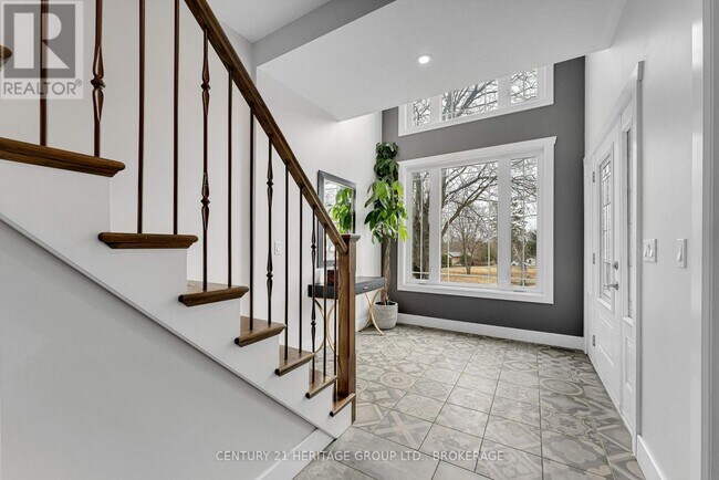 Photo - 90 Aragon Rd