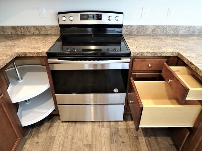 Photo - 127 Redstone Dr