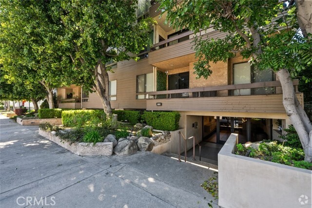 Building Photo - 4641 Fulton Ave Unit 303 Rental
