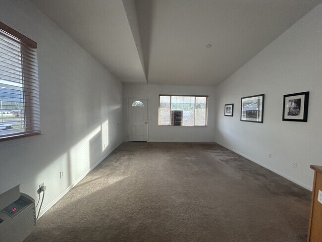 Photo - 15 Fairway Dr