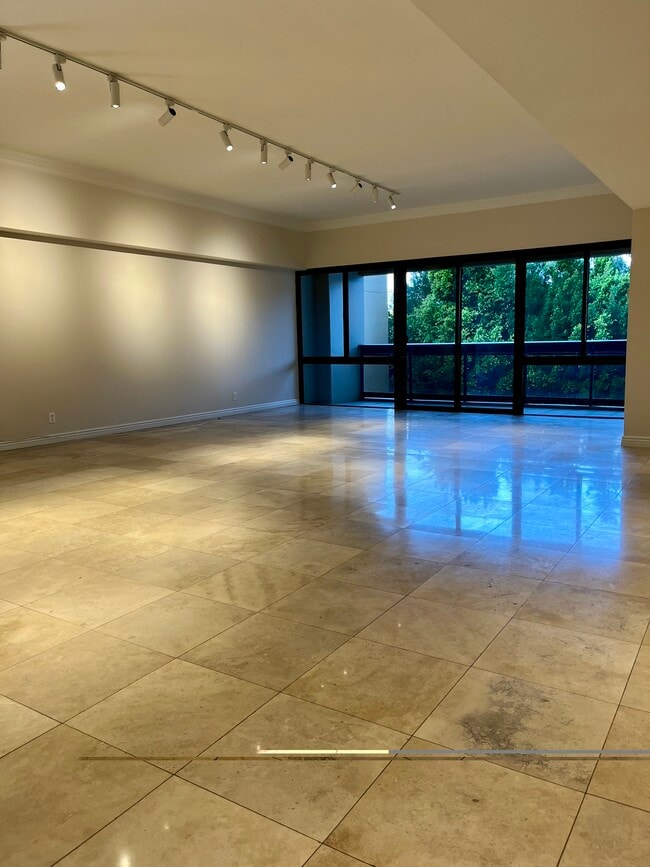 Photo - 10445 Wilshire Blvd Unidad 305
