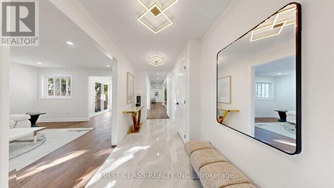 Photo - 2337 Devon Rd