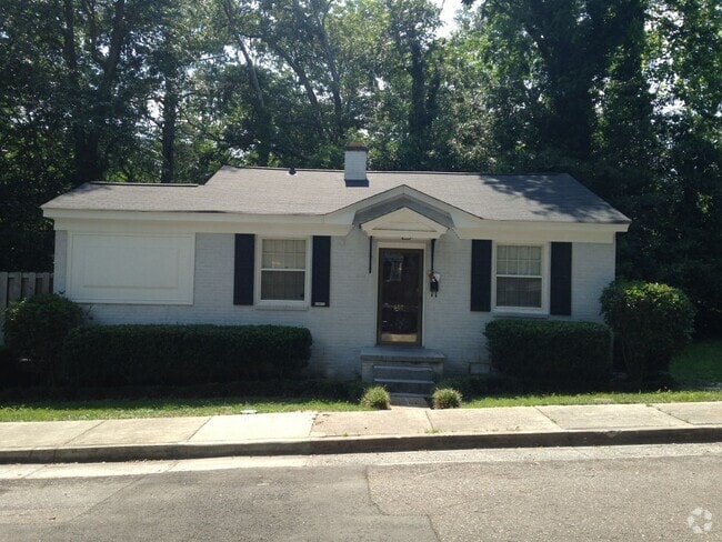 Building Photo - Rosewood Rental