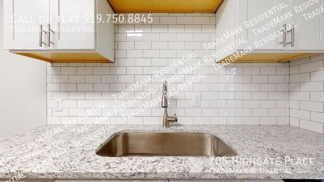 Photo - 708 Highgate Pl