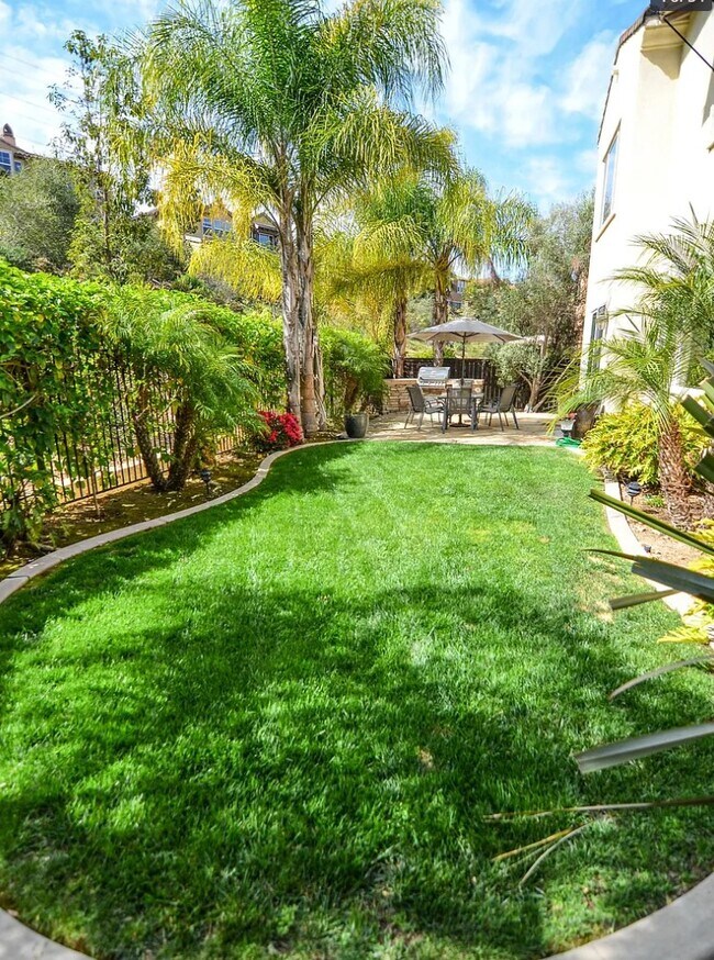 Photo - 1882 Shadetree Dr
