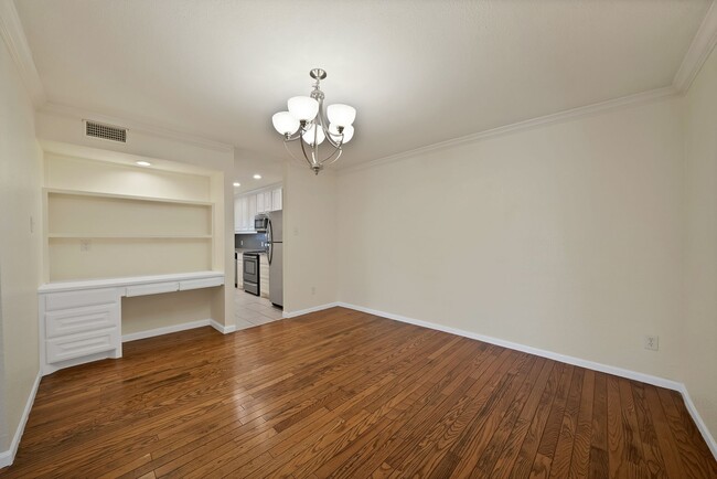 Photo - 2303 Park Hill Dr