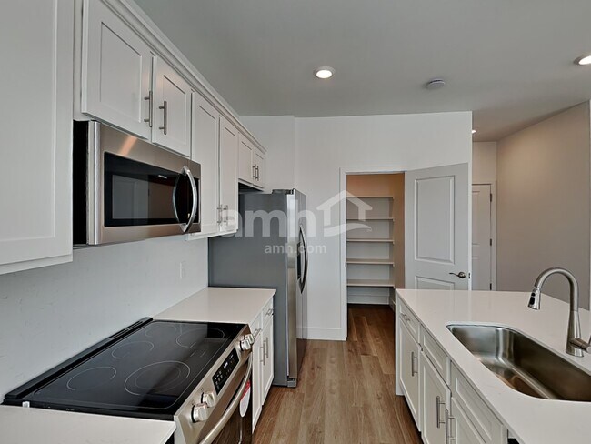 Photo - 9660 Harkes Dr