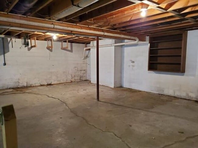 109 Robin Dr