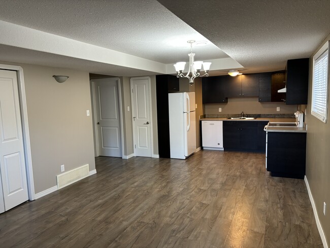 Building Photo - 107 A 26 St