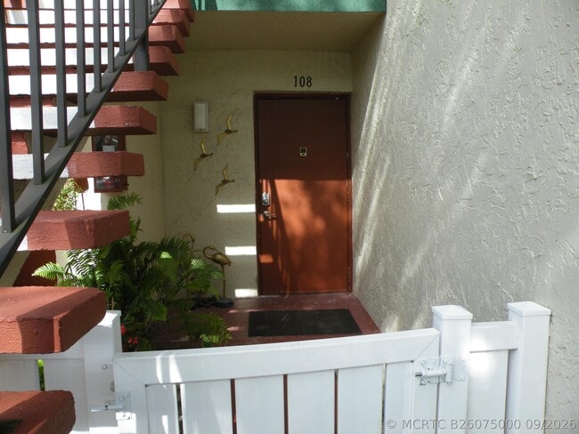 15 Willowbrook Ln Unit 108