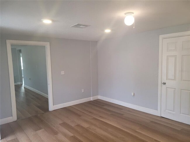 Photo - 1320 S Oleander Ave