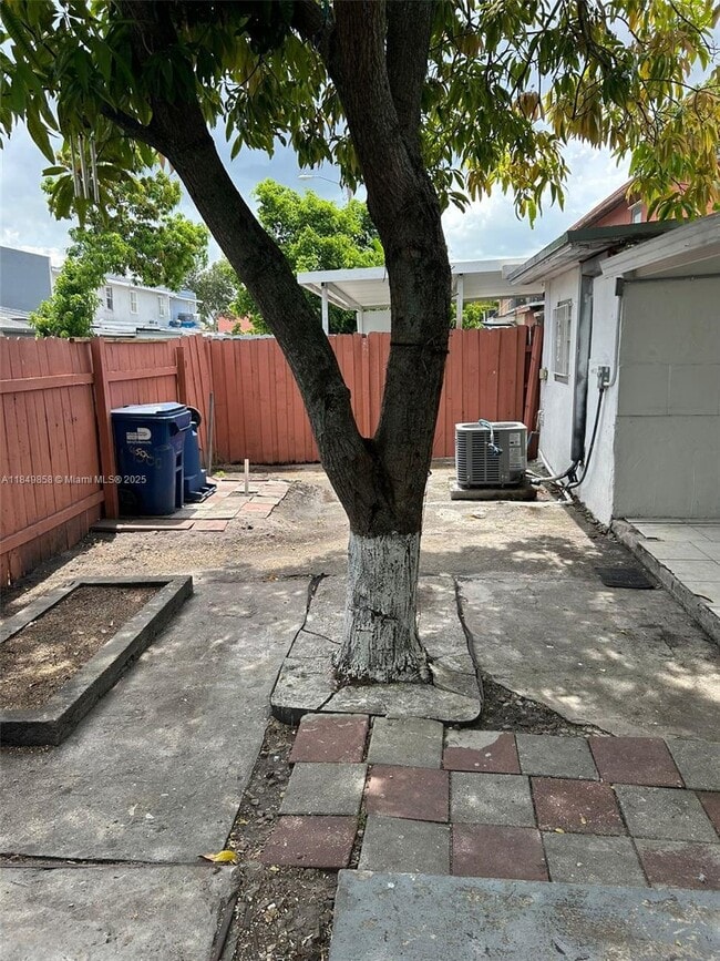 Building Photo - 4500 NW 195th St Rental