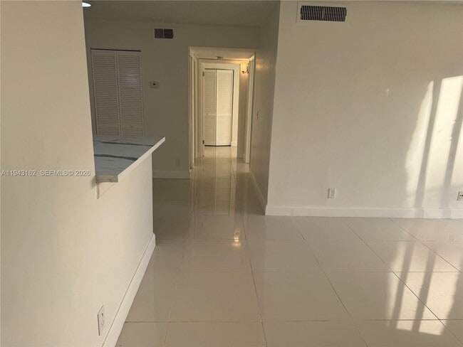 Photo - 10773 Cleary Blvd Unidad 104