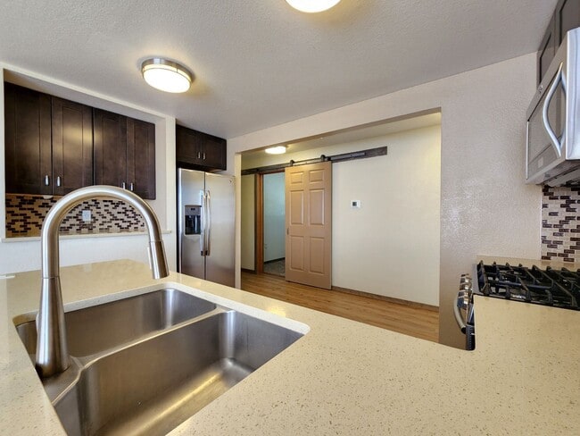Photo - 10914 Willow Rd