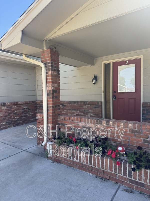 2314 Rosebud Dr