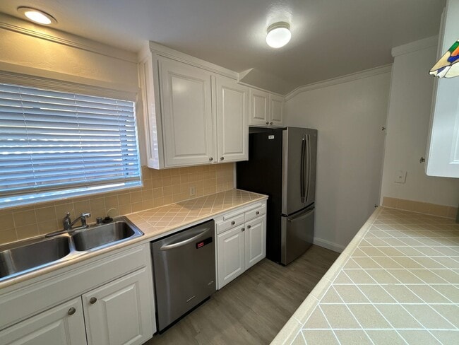 Photo - 1419 Yolanda Ct