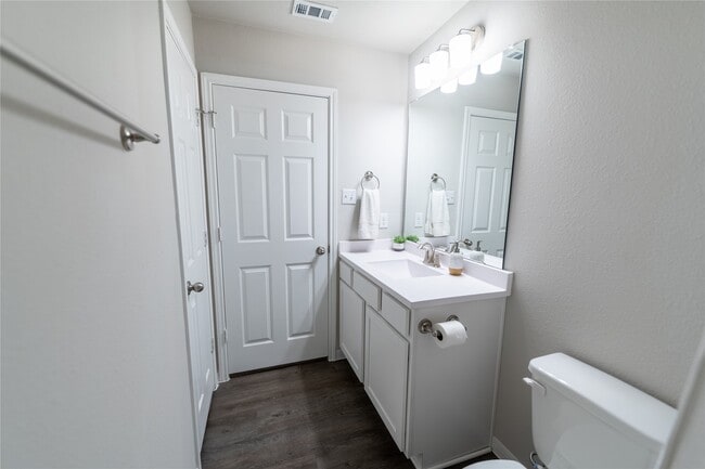 Building Photo - 13416 Silver Egret Ln