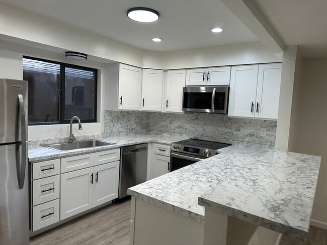 Photo - Beautifully Updated Townhome in Kirkwood