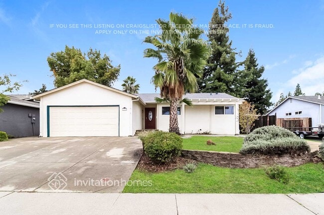 Building Photo - 2215 N Cirby Way