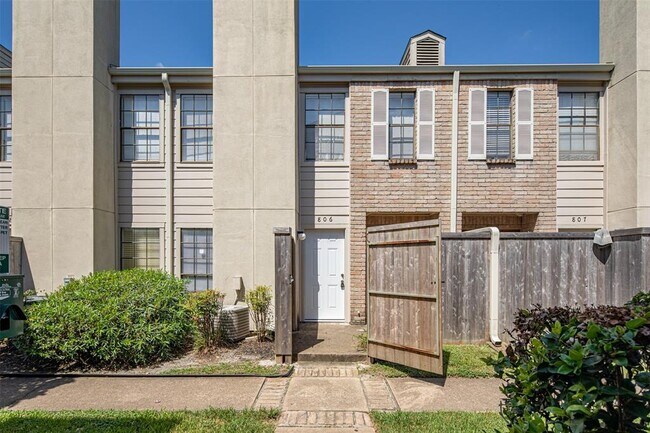 Photo - 14600 Fonmeadow Dr Condo Unit 806