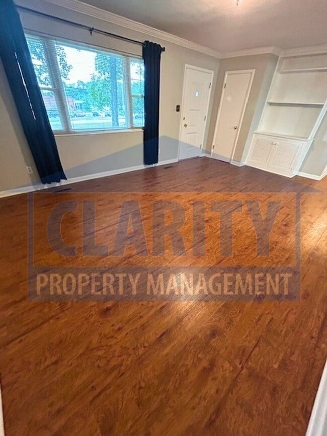 Photo - Centrally located, three bedroom home!